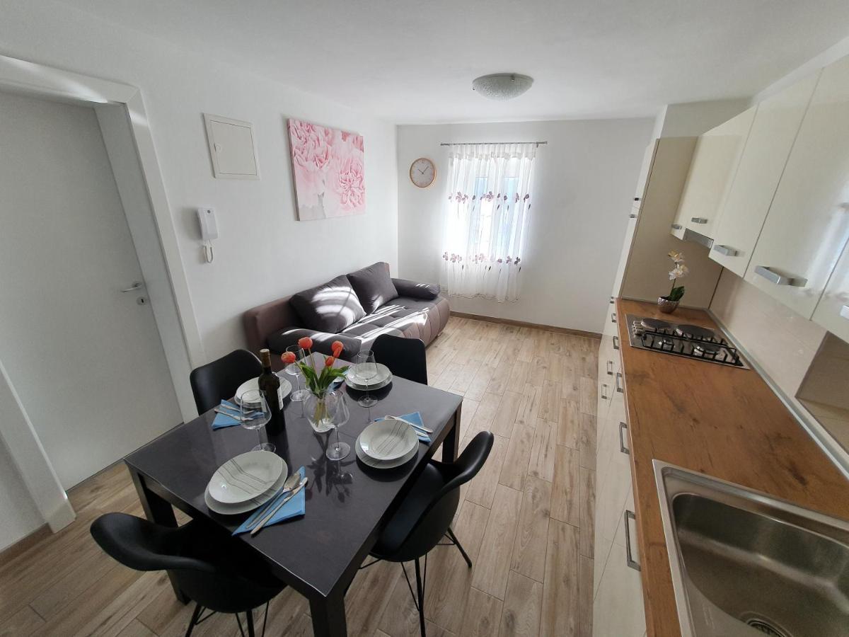 פרוויץ' שפורינה Apartaments Ukic מראה חיצוני תמונה