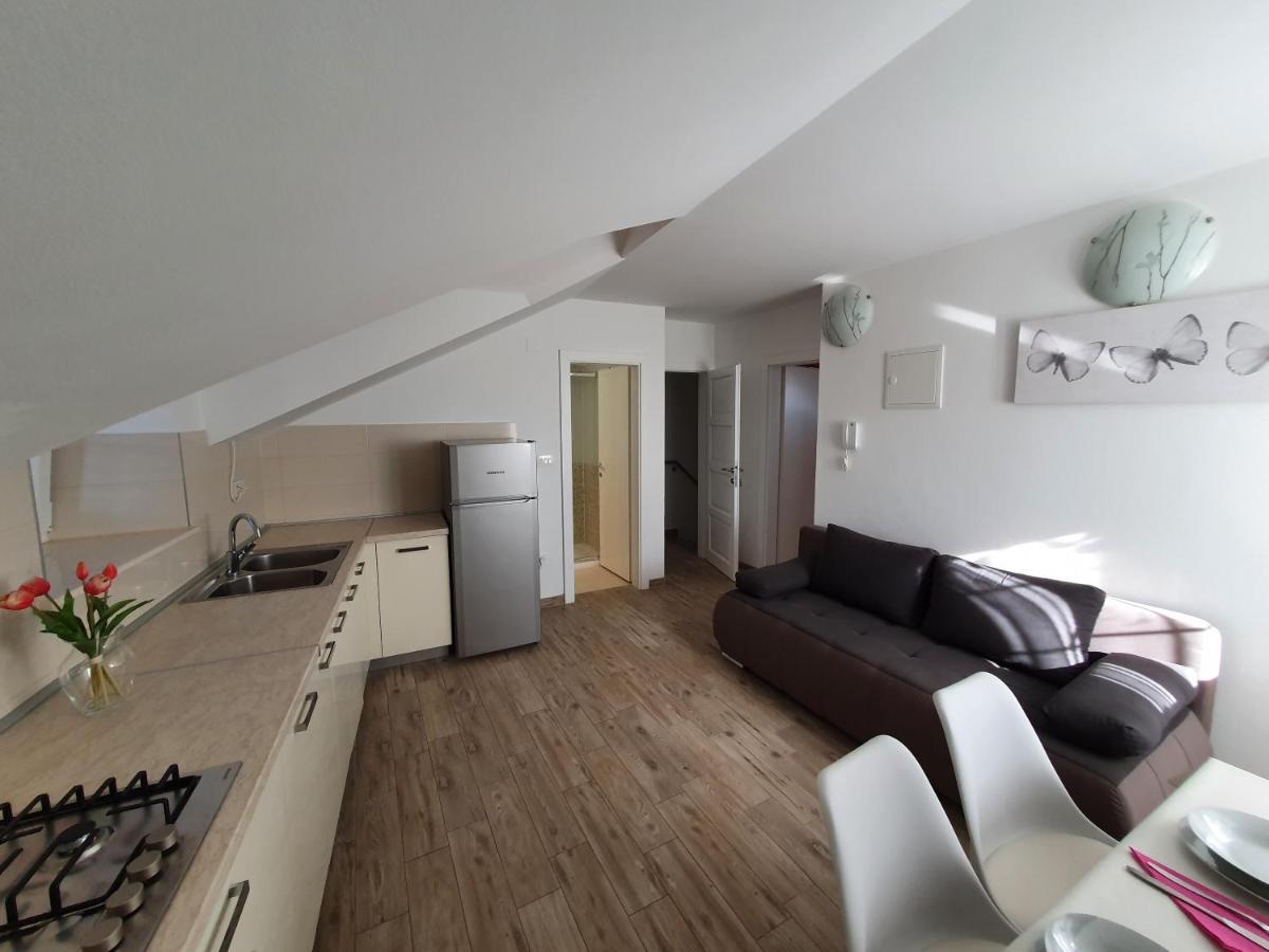 פרוויץ' שפורינה Apartaments Ukic מראה חיצוני תמונה