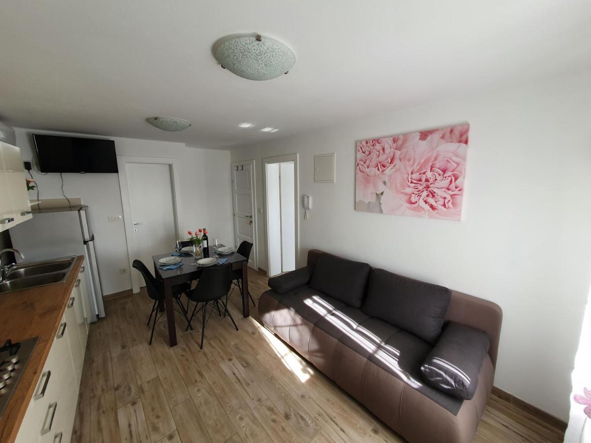 פרוויץ' שפורינה Apartaments Ukic מראה חיצוני תמונה